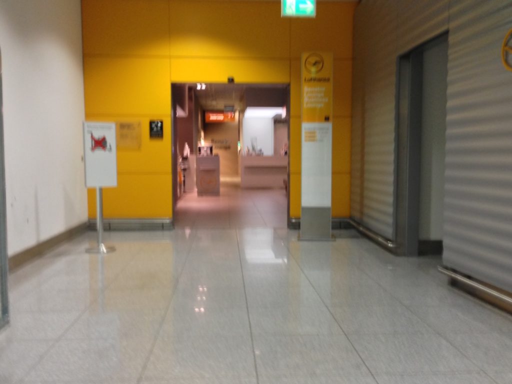 Senator Lounge Entrance
