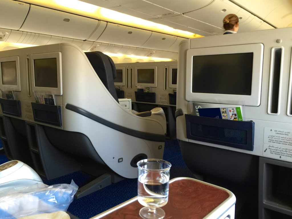 caidxb-egyptair-cabin1